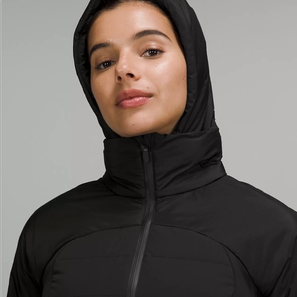 Lululemon Down for it all jacket size 6. Black - Picture 2 of 8